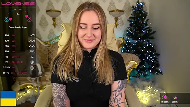 Snapshot of ArolinaNight chatting on 01-14-25, 12:22 ArolinaNight online show from 01-14-25, 12:22