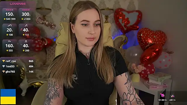 Snapshot of ArolinaNight chatting on 02-15-25, 07:16 ArolinaNight online show from 02-15-25, 07:16