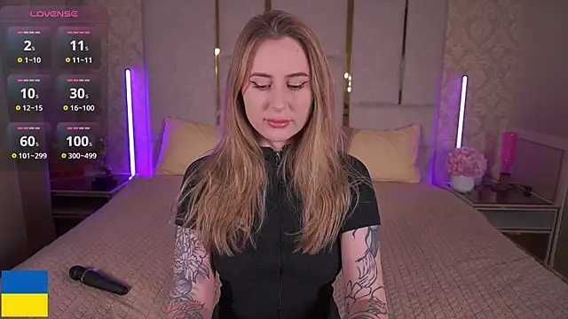 Snapshot of ArolinaNight chatting on 03-22-25, 09:53 ArolinaNight online show from 03-22-25, 09:53