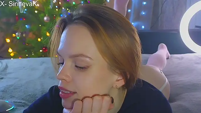 Snapshot of sinteas chatting on 12-24-24, 11:06 sinteas online show from 12-24-24, 11:06