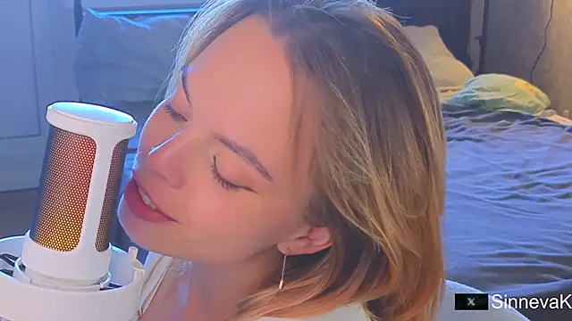 Snapshot of sinteas chatting on 09-10-25, 01:11 sinteas online show from 09-10-25, 01:11