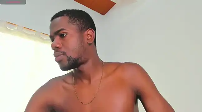 Snapshot of santi_brown chatting on 03-04-25, 05:45 santi brown online show from 03-04-25, 05:45