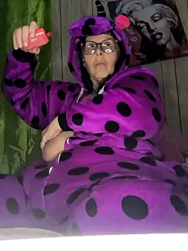 Snapshot of davisdesires@xh chatting on 12-12-24, 07:15 davisdesiresxh online show from 12-12-24, 07:15