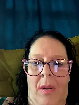 Snapshot of davisdesires@xh chatting on 12-30-24, 03:13 davisdesiresxh online show from 12-30-24, 03:13