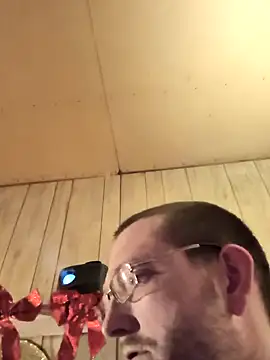 Snapshot of davisdesires@xh chatting on 02-06-25, 12:11 davisdesiresxh online show from 02-06-25, 12:11