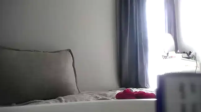 Snapshot of RoyalNerfititi chatting on 12-18-24, 02:17 RoyalNerfititi online show from 12-18-24, 02:17