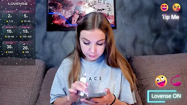 CassieMils online show from 10-22-25, 06:02