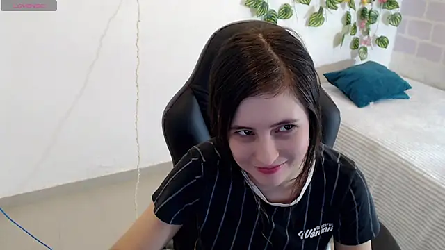 tania sweet   online show from 01-17-25, 07:05