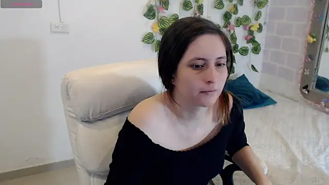 tania sweet   online show from 10-23-25, 03:33