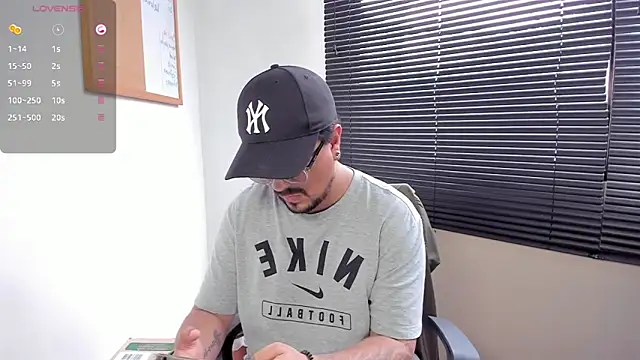 DaviidEvans  online show from 12-02-24, 05:26