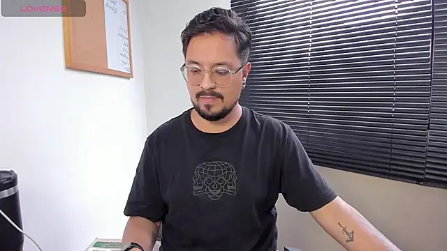 DaviidEvans  online show from 12-21-24, 05:29