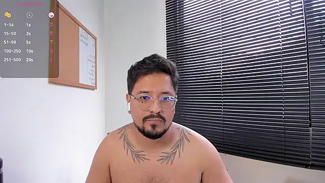 DaviidEvans  online show from 12-22-24, 06:15