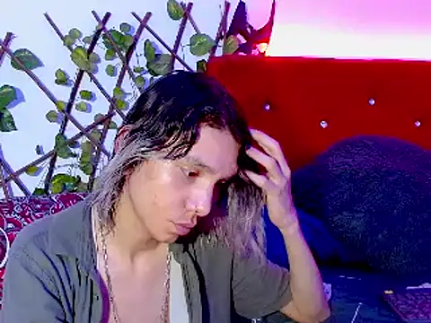 Snapshot of LAICK_01 chatting on 12-03-24, 09:01 LAICK 01 online show from 12-03-24, 09:01