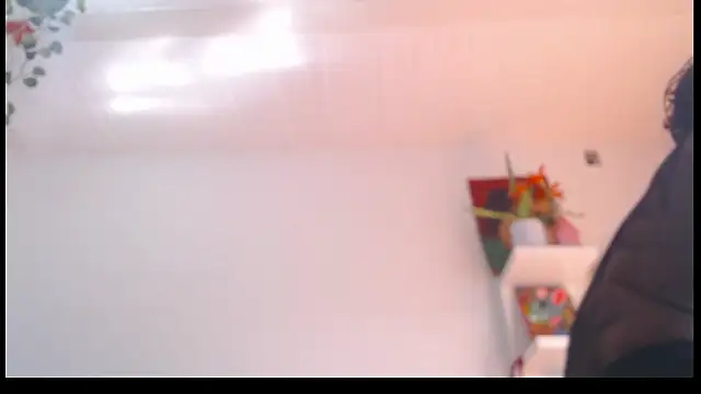 Snapshot of LAICK_01 chatting on 10-18-25, 07:14 LAICK 01 online show from 10-18-25, 07:14