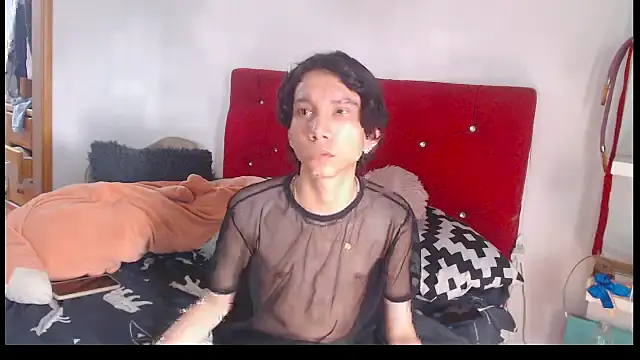 Snapshot of LAICK_01 chatting on 10-19-25, 06:19 LAICK 01 online show from 10-19-25, 06:19