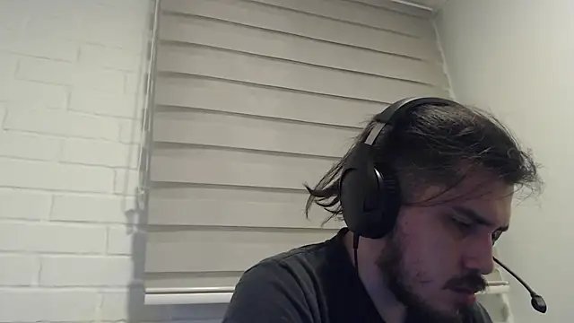 hung weeb online show from 02-04-25, 03:54