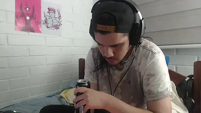 hung weeb online show from 02-13-25, 02:45