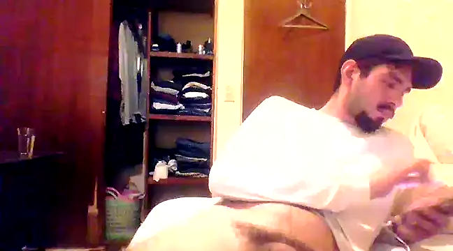 Snapshot of Tomthelong chatting on 03-11-25, 01:05 Tomthelong online show from 03-11-25, 01:05