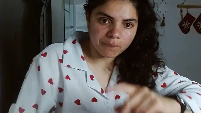 Snapshot of Nikkykora15 chatting on 12-18-25, 02:50 Nikkykora15 online show from 12-18-25, 02:50