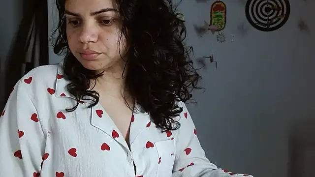 Snapshot of Nikkykora15 chatting on 01-10-26, 01:51 Nikkykora15 online show from 01-10-26, 01:51