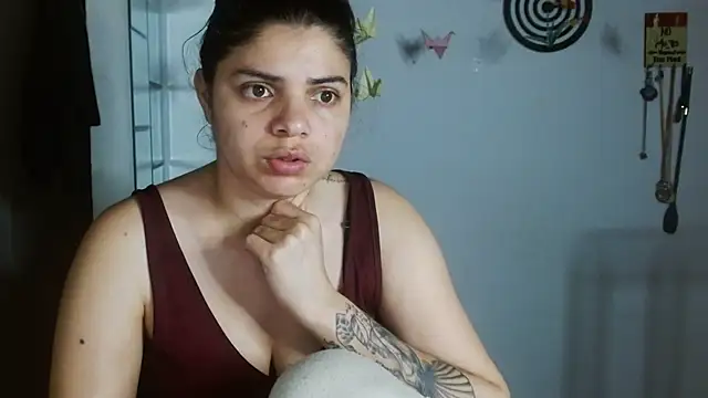 Snapshot of Nikkykora15 chatting on 02-10-26, 02:04 Nikkykora15 online show from 02-10-26, 02:04