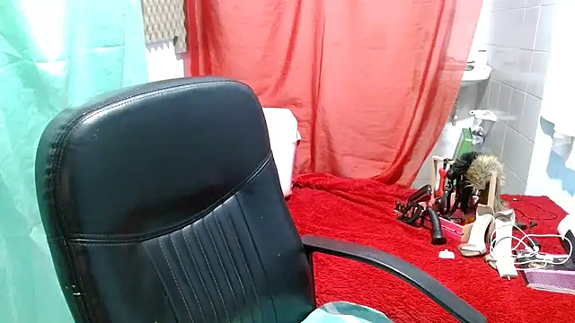 Snapshot of squirt322bbw chatting on 12-21-25, 03:41 squirt322bbw online show from 12-21-25, 03:41