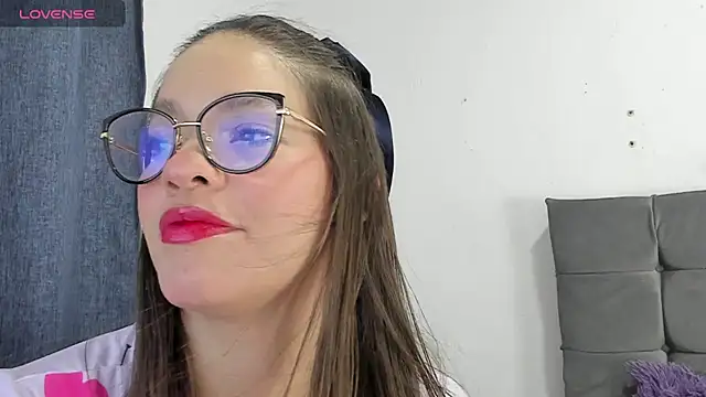 zoe69x online show from 02-13-25, 05:37