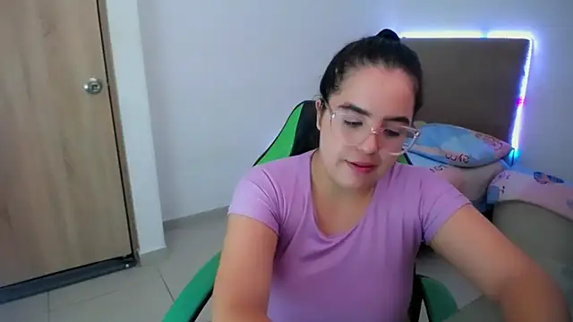  alicia z online show from 03-19-25, 08:54