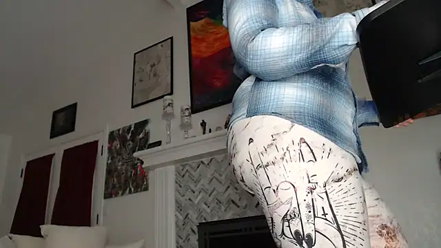 Snapshot of AuroraWillows chatting on 02-19-25, 12:55 AuroraWillows online show from 02-19-25, 12:55