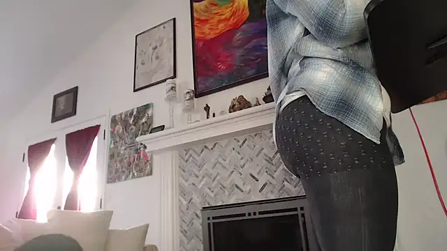 Snapshot of AuroraWillows chatting on 02-20-25, 03:19 AuroraWillows online show from 02-20-25, 03:19