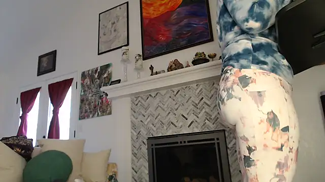 Snapshot of AuroraWillows chatting on 02-27-25, 11:15 AuroraWillows online show from 02-27-25, 11:15