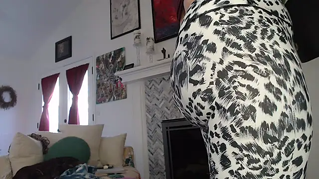 Snapshot of AuroraWillows chatting on 03-05-25, 09:48 AuroraWillows online show from 03-05-25, 09:48