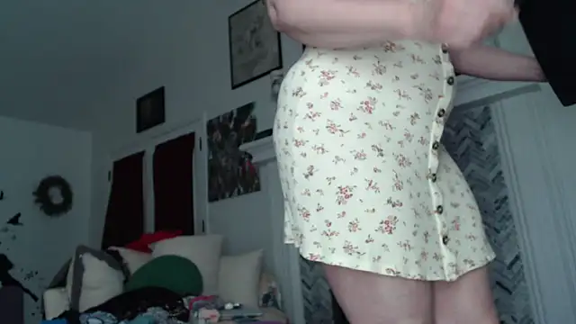 Snapshot of AuroraWillows chatting on 03-11-25, 11:44 AuroraWillows online show from 03-11-25, 11:44