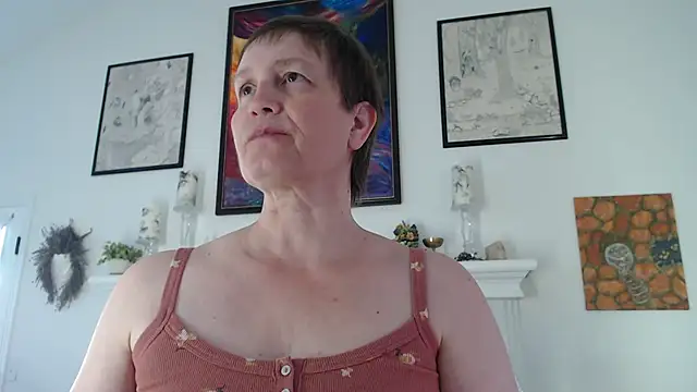 Snapshot of AuroraWillows chatting on 01-14-26, 02:44 AuroraWillows online show from 01-14-26, 02:44