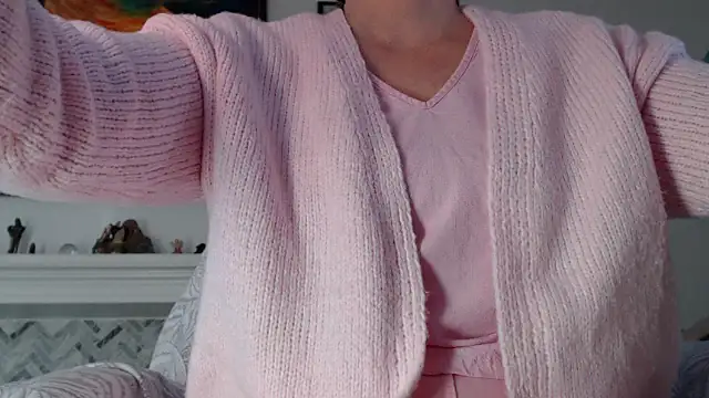 Snapshot of AuroraWillows chatting on 02-04-26, 11:09 AuroraWillows online show from 02-04-26, 11:09