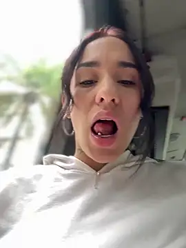   IRIS   online show from 01-09-25, 05:54