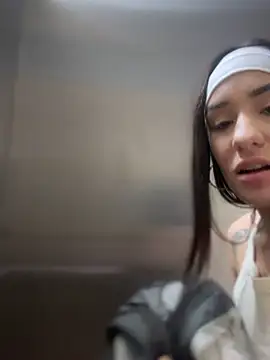   IRIS   online show from 03-19-25, 05:50