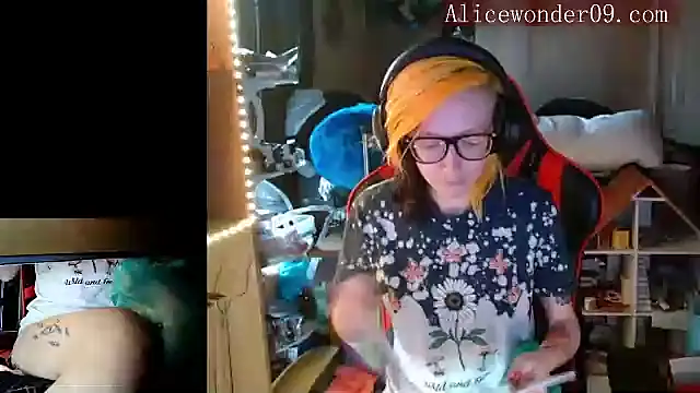 alicewonder09 online show from 12-16-24, 08:05
