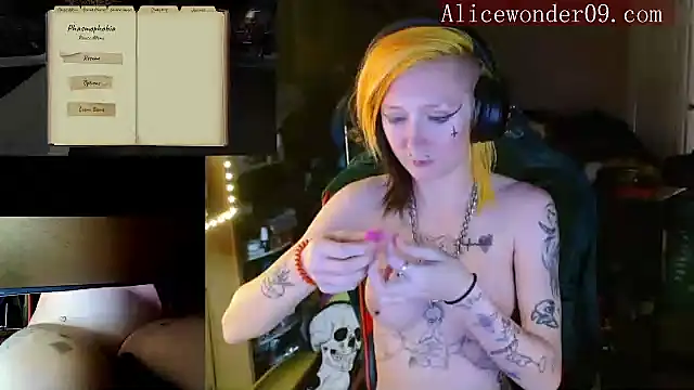alicewonder09 online show from 12-19-24, 07:51