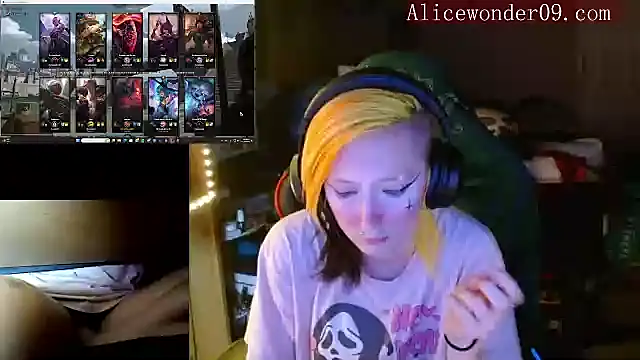 alicewonder09 online show from 12-21-24, 04:41