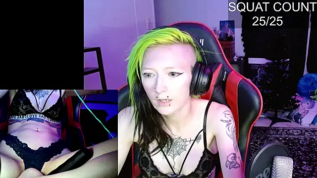 alicewonder09 online show from 11-22-25, 07:07