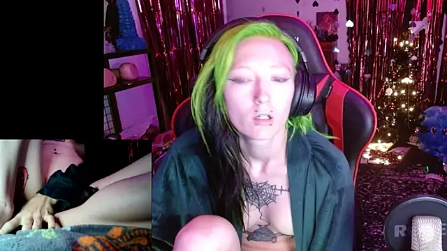 alicewonder09 online show from 12-23-25, 05:38