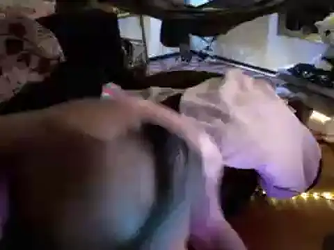 Snapshot of SpicyJoint chatting on 03-21-25, 10:06 SpicyJoint online show from 03-21-25, 10:06