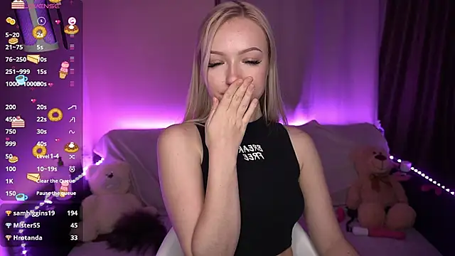 Snapshot of AmandaFiree chatting on 12-13-24, 07:21 AmandaFiree online show from 12-13-24, 07:21