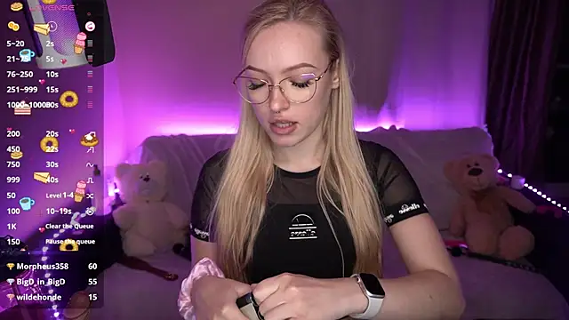 Snapshot of AmandaFiree chatting on 12-14-24, 05:25 AmandaFiree online show from 12-14-24, 05:25