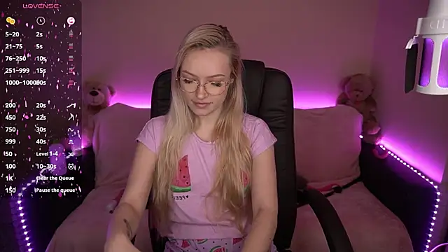 Snapshot of AmandaFiree chatting on 02-08-25, 11:01 AmandaFiree online show from 02-08-25, 11:01