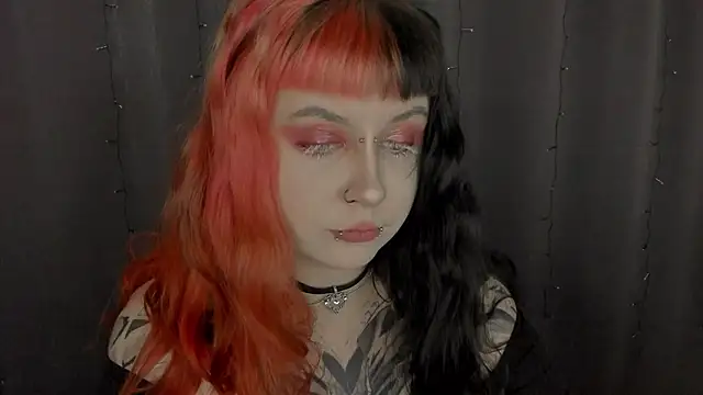 Snapshot of t0riayun0 chatting on 02-20-26, 10:05 t0riayun0 online show from 02-20-26, 10:05