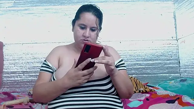 EMILY-NESSA online show from 02-24-25, 10:25