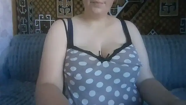 Snapshot of Diana_Britt chatting on 06-24-26, 06:23 Diana Britt online show from 06-24-26, 06:23