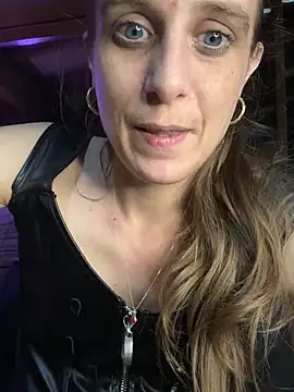 LadyChantale online show from 01-21-25, 05:41